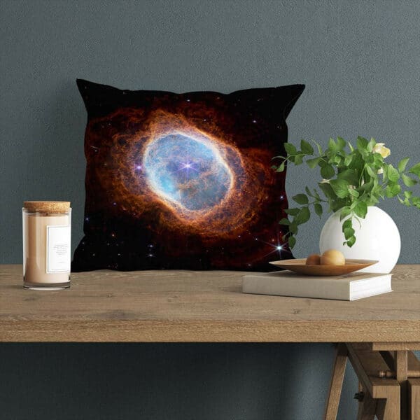 James-Webb-Southern-Ring-Nebula-sierkussen-binnen-sfeer.jpg