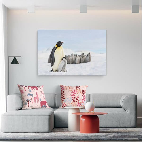 Konings-Pinguins-met-baby-canvas-binnen-sfeer.jpg